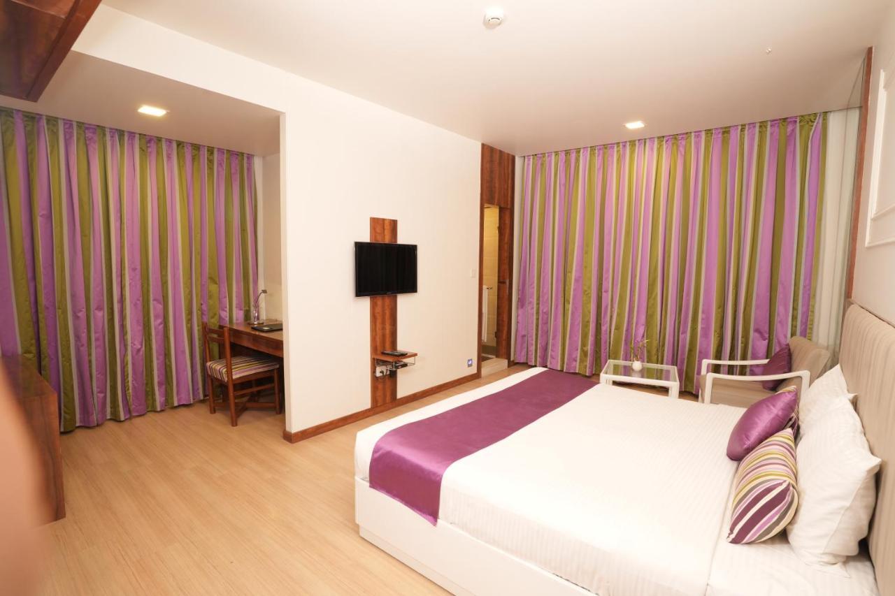 Superior King Room,1397069855:JPEG